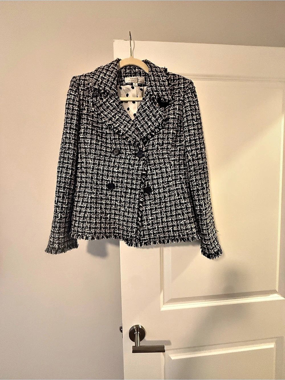 Tahari Tweed Fringe Blazer in Black & White Size 6 Like New